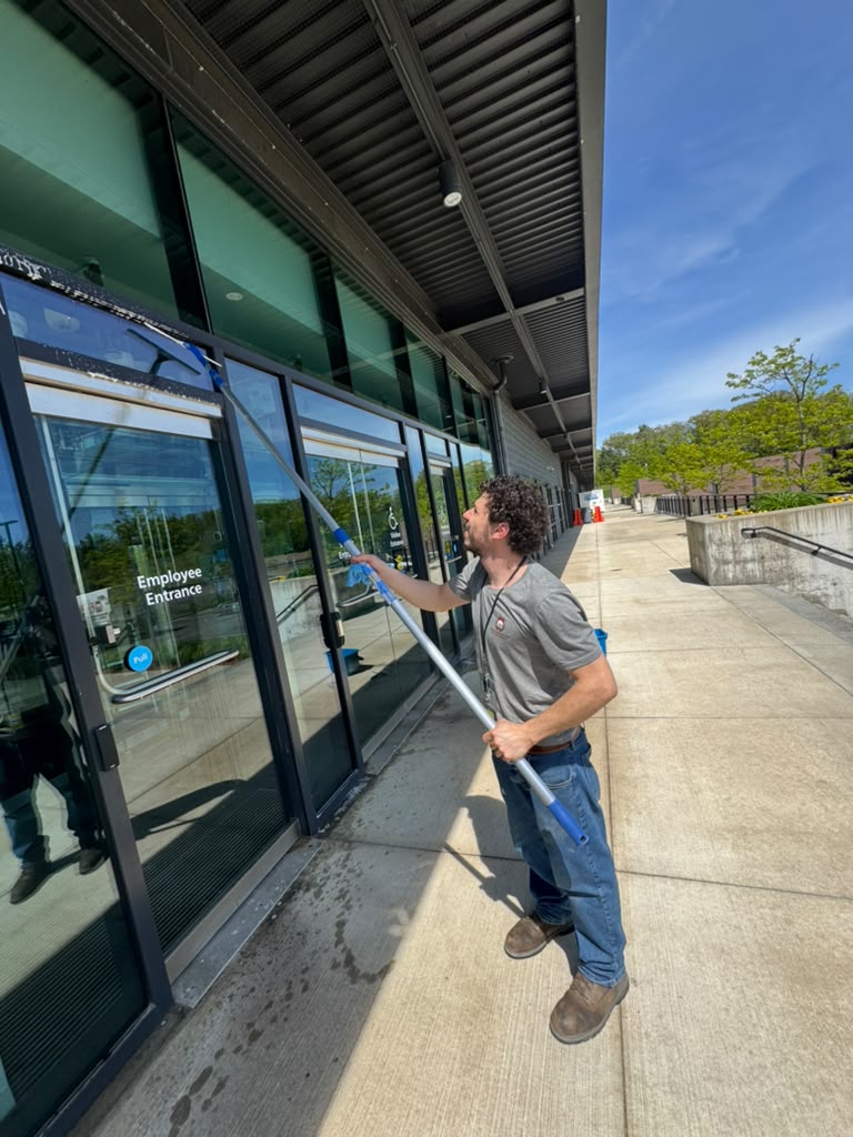 Commercial Window & Architectural Glass Cleaning